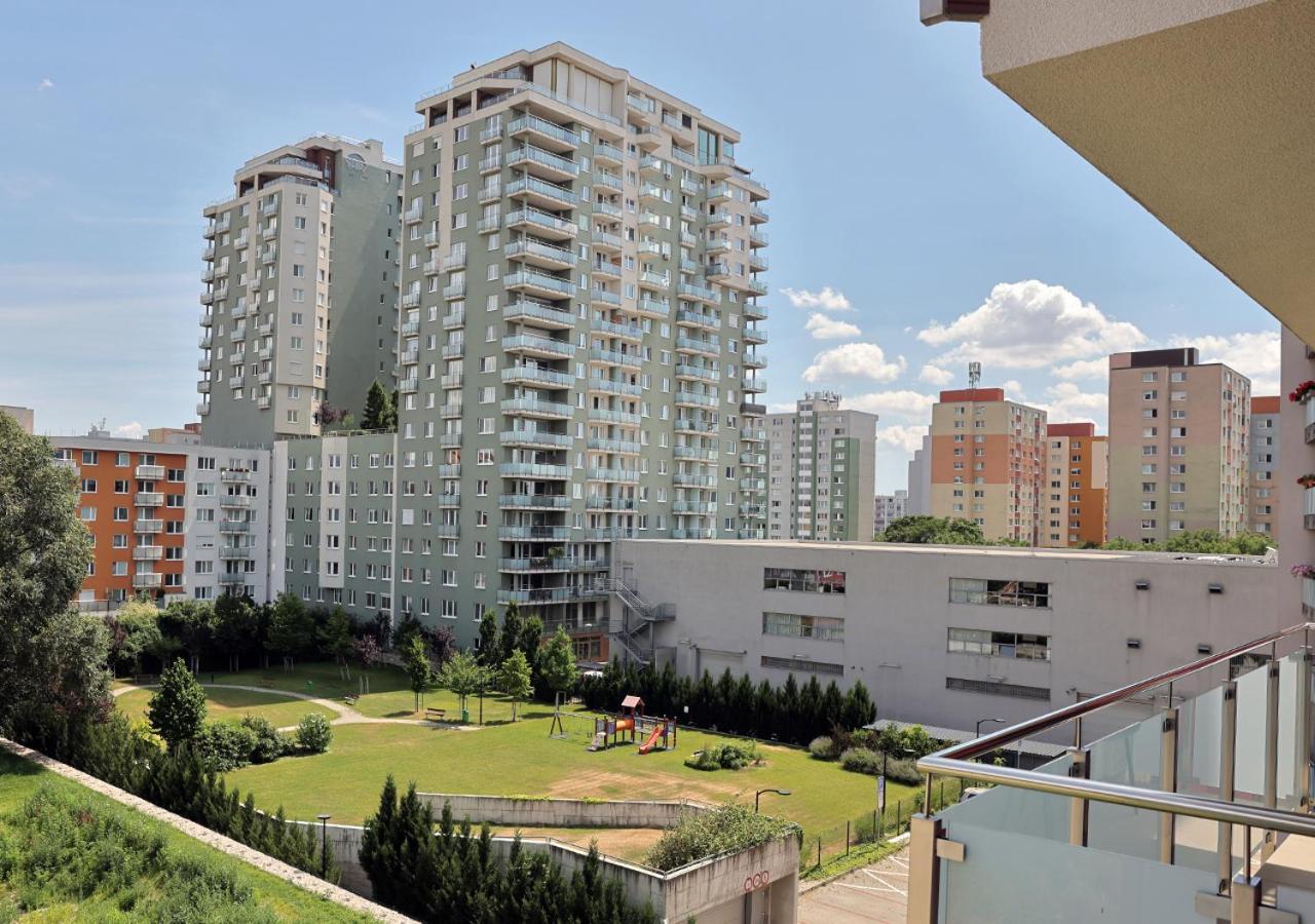 Luxury Grand Apartments By Bratislavatrip Экстерьер фото