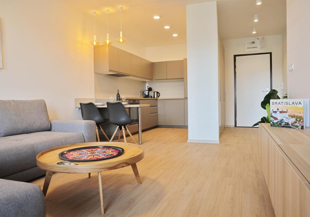 Luxury Grand Apartments By Bratislavatrip Экстерьер фото